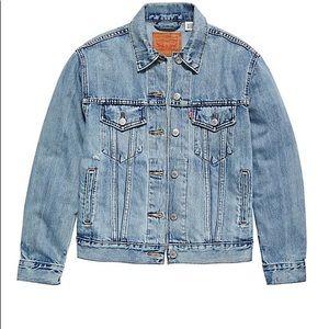 Levi’s Oversized Denim Jacket